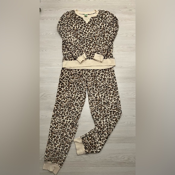 HONEYDEW Matching Cheetah Sweatsuit. Both size Small. Super cozy! - Picture 6 of 7